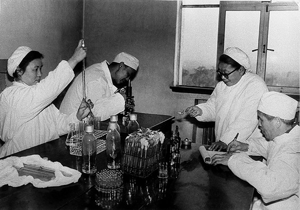 1978年7月，兰州所改由卫生部与甘肃省双重领导，以卫生部领导为主的体制