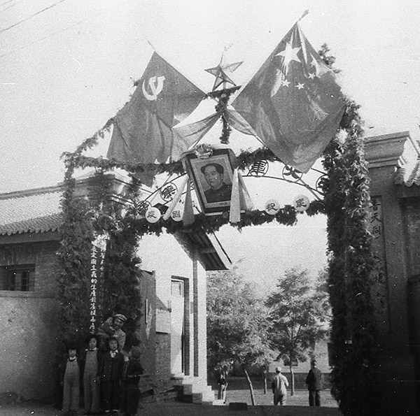 1949年8月26日，兰州解放。西北生物学制品实验厂由人民解放军接管，改编为“军区西北防疫处”